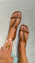 Sandali slingback bassi Cognac a punta quadrata in pelle